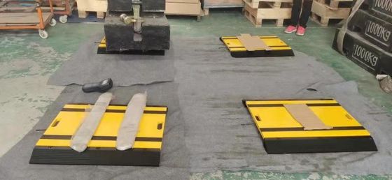 Düşük Profilli taşınabilir aks tartım pedleri ile aşırı yüklenen çok dingilli Araç Kantarları Tekerlek kantarları